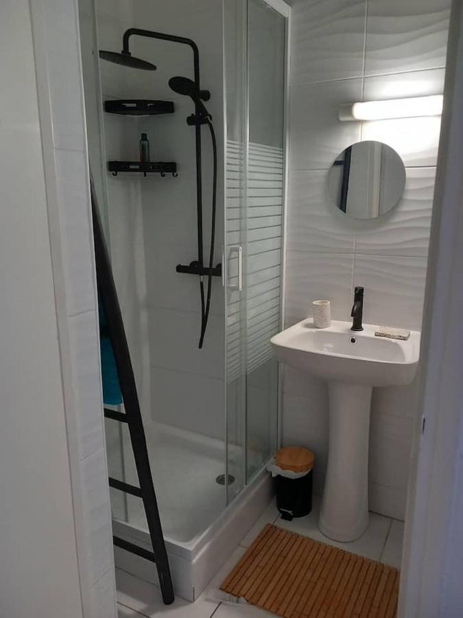 Appartement Pawoka A 2 Min De Du Bourg De Sainte-anne